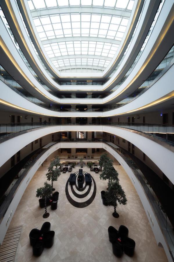 Titanic Hotel & Spa Sulaymaniyah Экстерьер фото The atrium