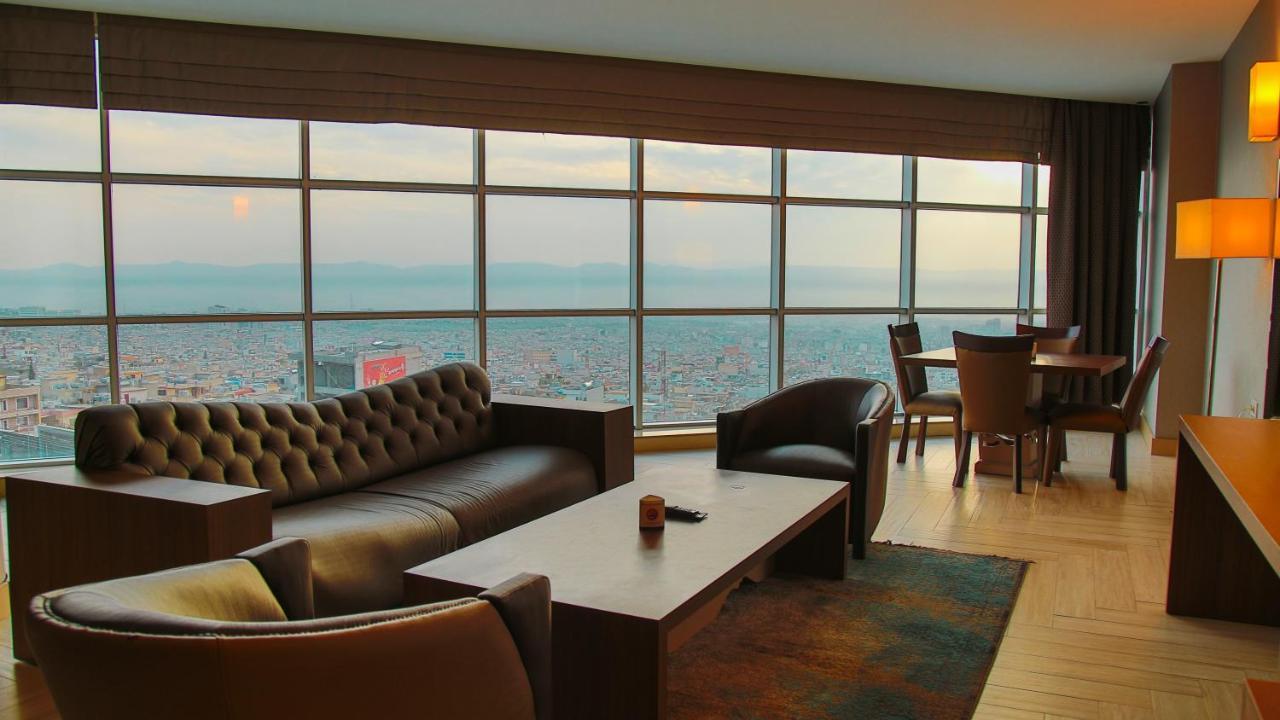 Titanic Hotel & Spa Sulaymaniyah Экстерьер фото A suite at the hotel