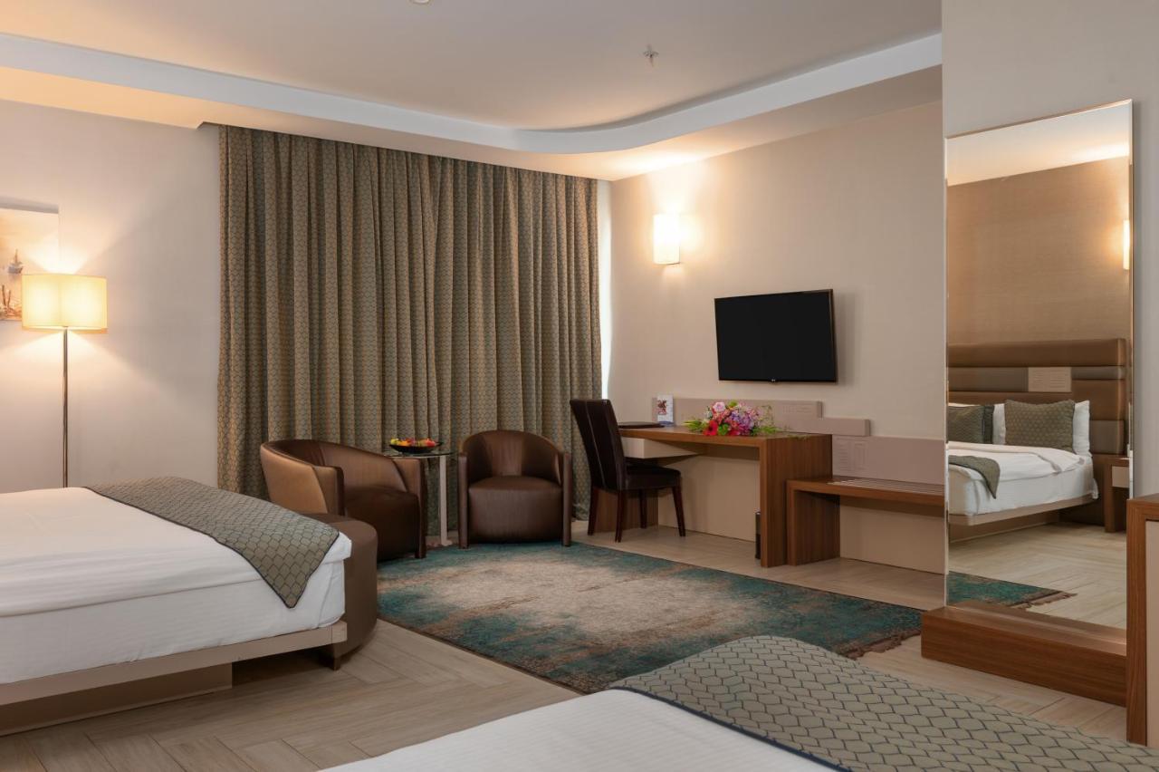 Titanic Hotel & Spa Sulaymaniyah Экстерьер фото A room at the hotel